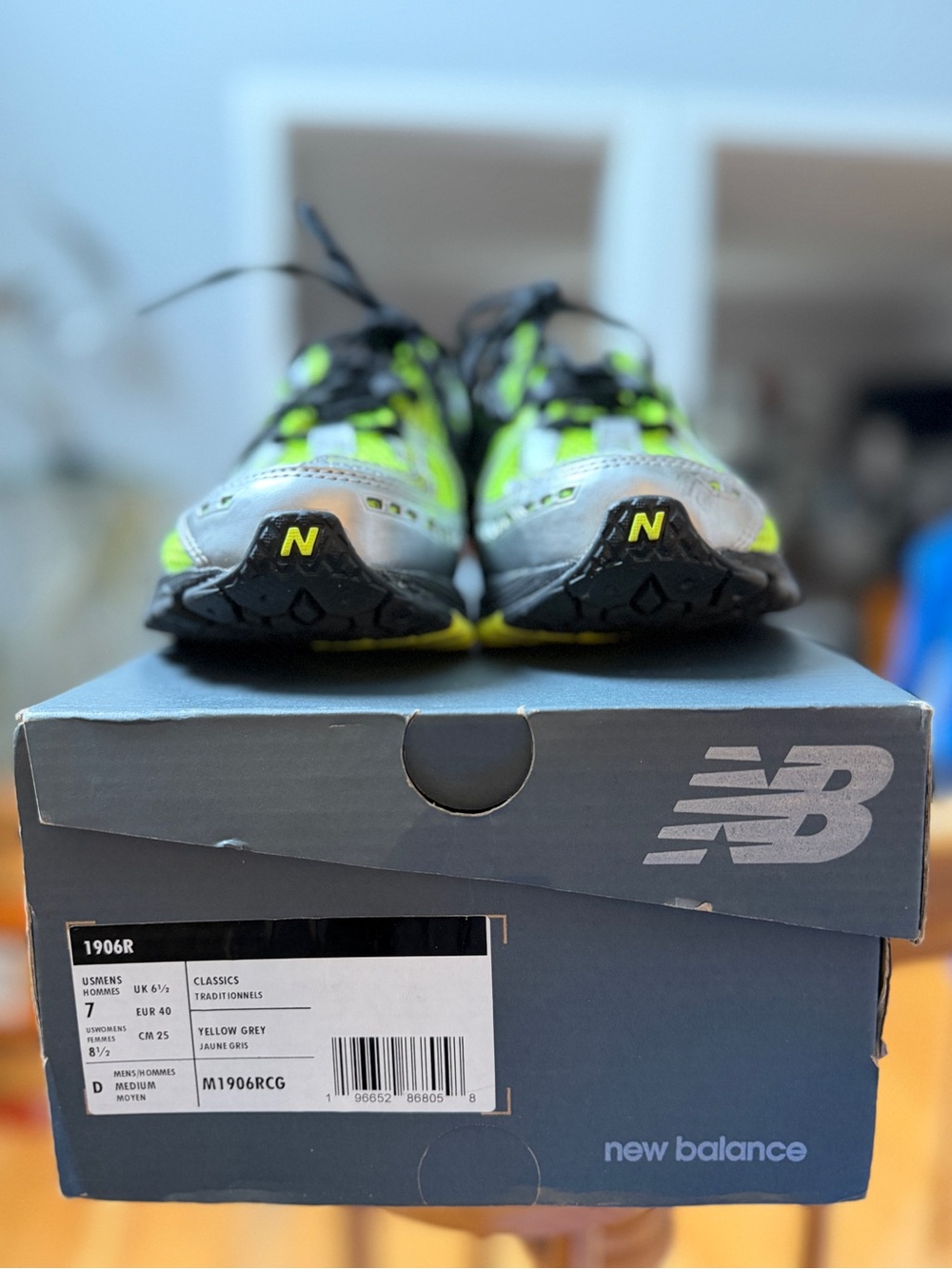 New Balance 1906R yellow grey size 7 - Picture 5 of 5
